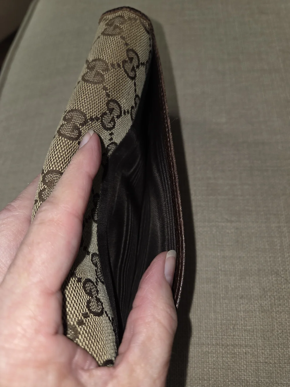 Gucci Beige Canvas Wallet with Brown GG Monogram - Picture 11 of 14